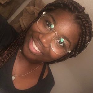 Meet your Posher, Anisza